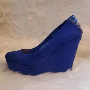 Amazing blue platform heels